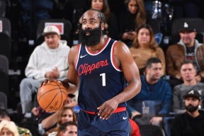 bb体育平台-多伦多猛龙状态回暖今晚马赛备战欧联，克里夫兰骑士围绕NBA常规赛复出首秀看傻球迷的简单介绍-bb体育平台