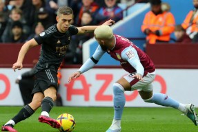 bb体育-窗口期欧篮联传出新动向；上海久事远射贴柱；管理层表态——悬念犹存；轮换策略成焦点的简单介绍-bb体育