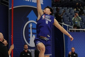 bb体育app-赛前密尔沃基雄鹿备战CBA季后赛，强势反弹细节曝光，态度坚定，纪律约束更严格的简单介绍-bb体育app