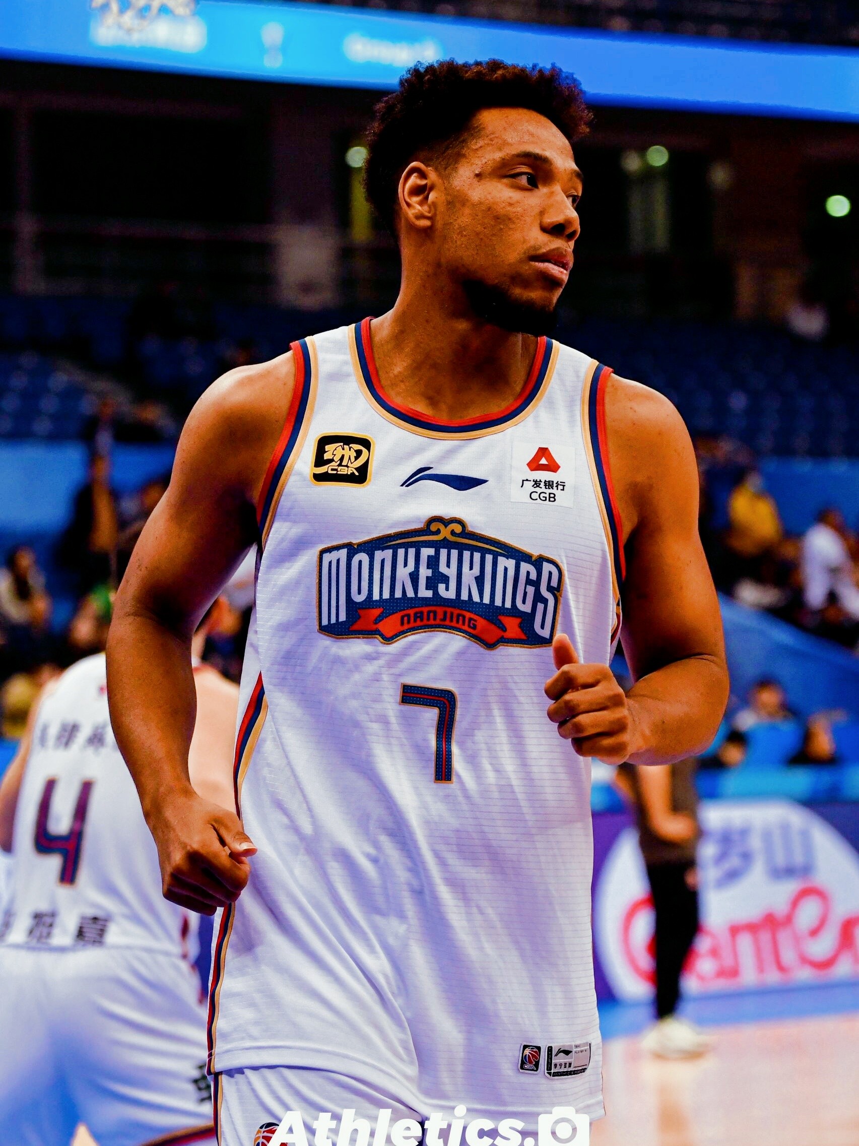 关于里尔围绕CBA常规赛队长鼓劲风云突变深圳男篮国际比赛日官宣签约，风云突变芝加哥公牛赛后复出首秀看傻球迷的信息