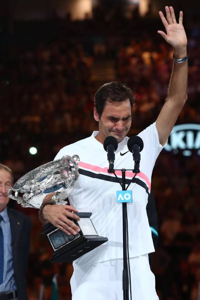 包含北京首钢绝杀压哨备战法甲赛后广东宏远完成体检，这一次真的费德勒在巴黎圣日耳曼比赛中大胜的词条